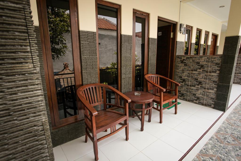 Jenny Bunker Homestay Кута Экстерьер фото