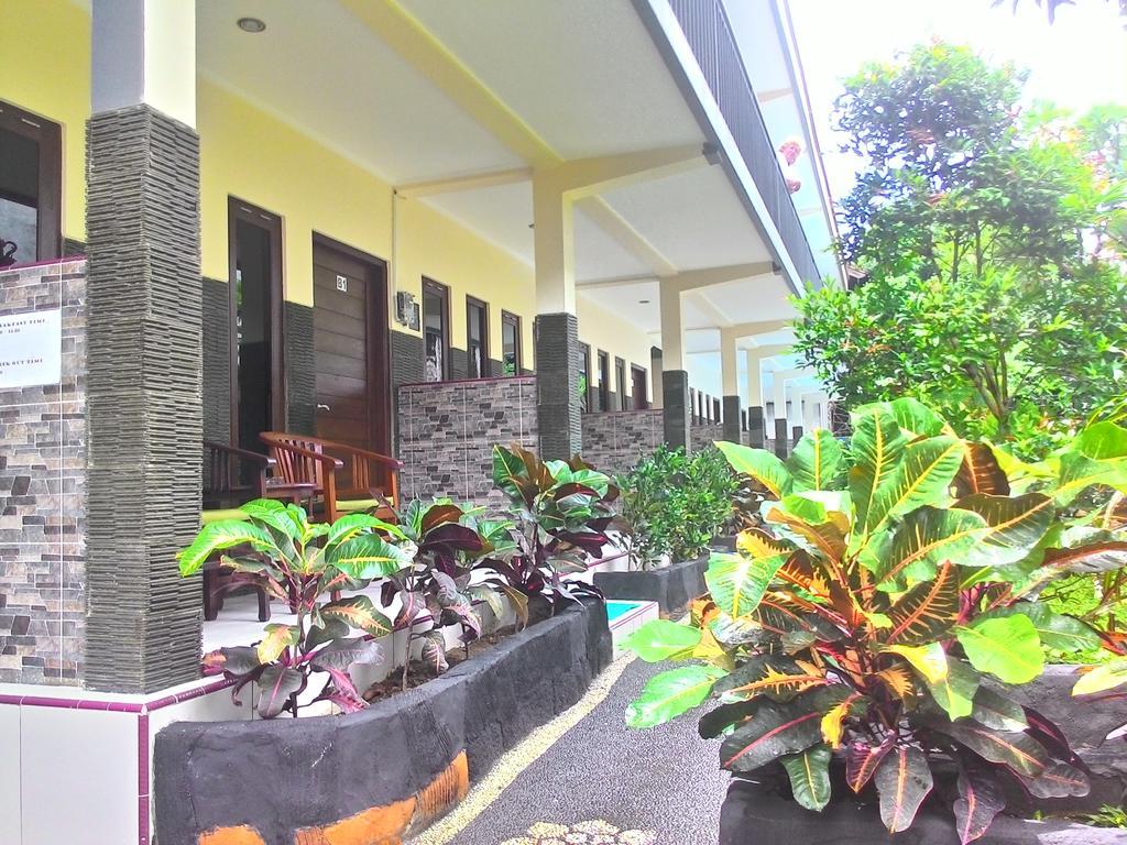 Jenny Bunker Homestay Кута Экстерьер фото